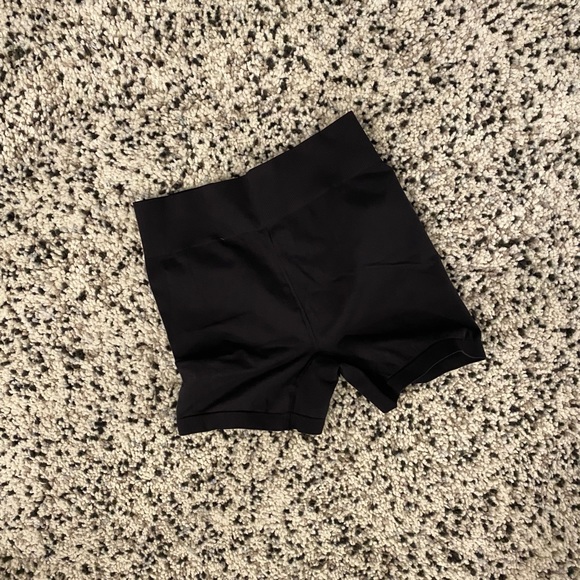 *OYSHO SPORT* running shorts. - Picture 1 of 1